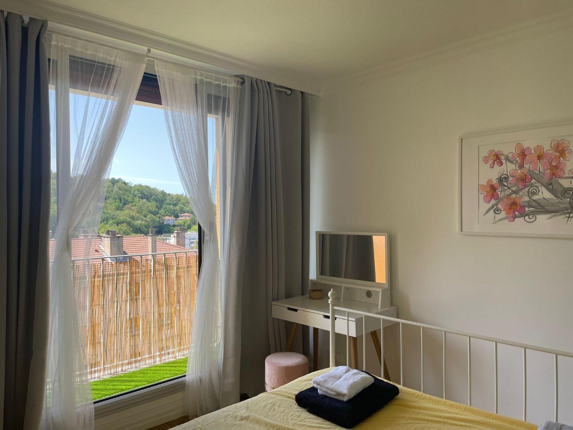 Bergson Top - Appart 80M2, 2 Grandes Chambres, Entierement Renovee Et Equipee, Lumineux, Wifi, Balcon, Calme, Vue Imprenable Saint-Etienne (Loire) Exterior foto
